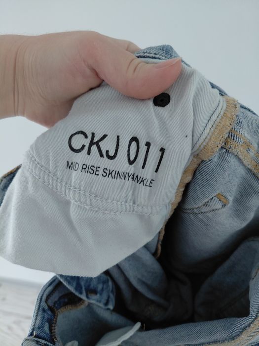 Джинсы скинни Calvin Klein