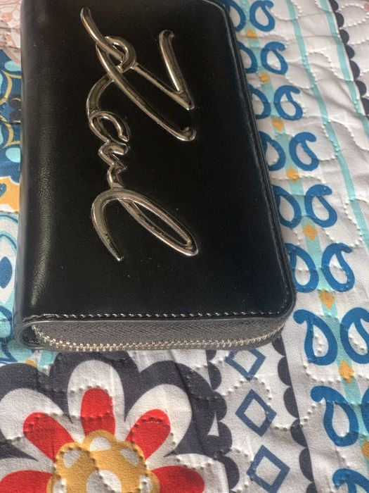 Portofel dama Karl Lagerfeld stare foarte buna ca nou