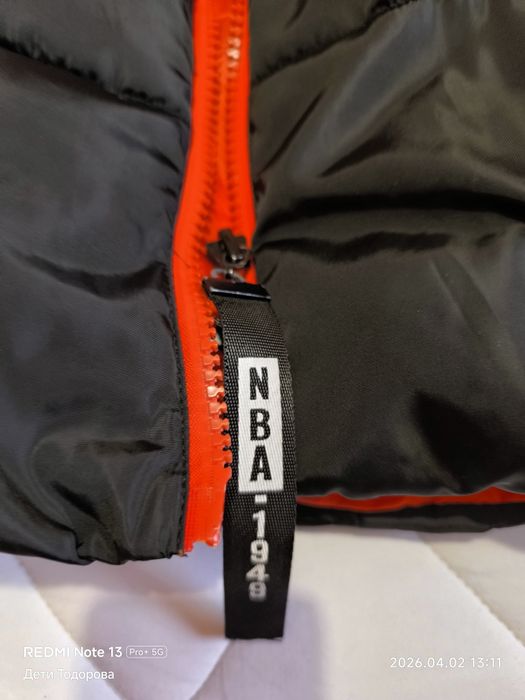 Продавам чисто ново зимно яке.