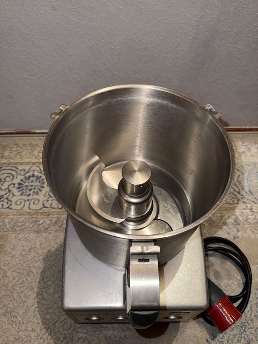 Куттер Robot Coupe R7