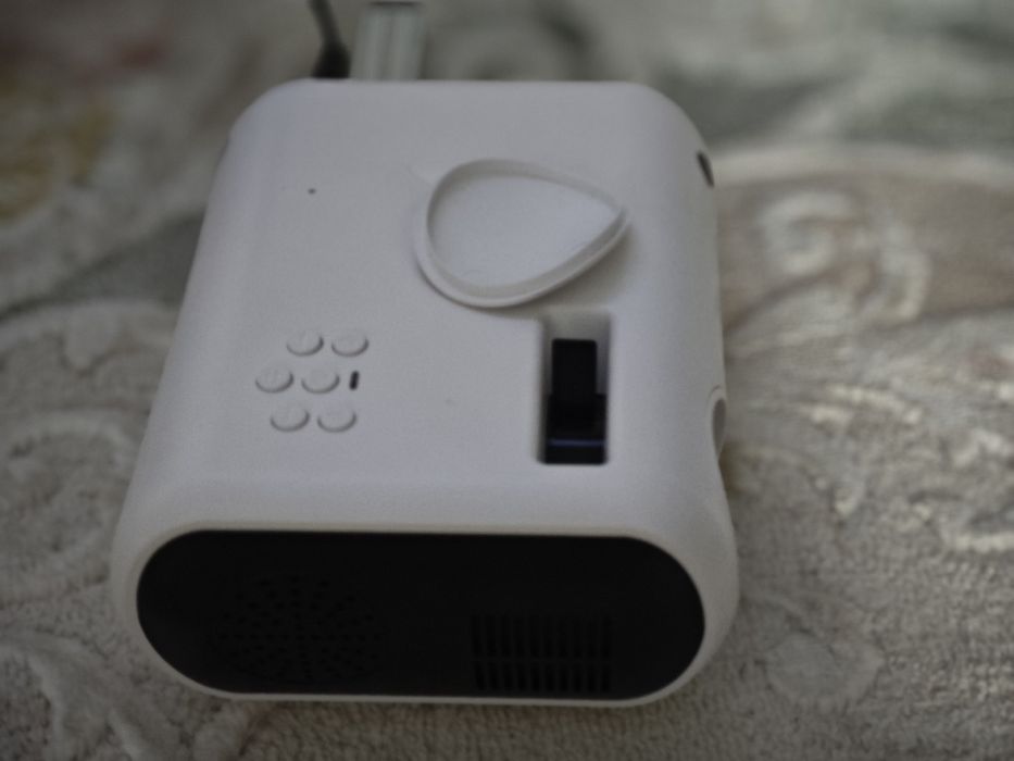 Продам проектор новый