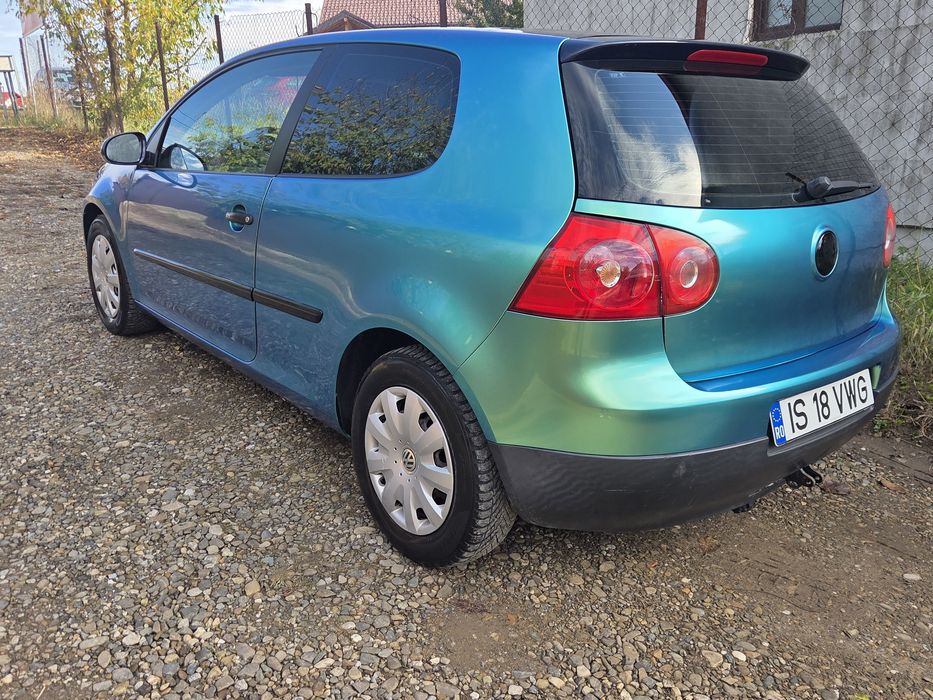 Volkswagen Golf 2004 benzină, 3.448 € — imagine 2