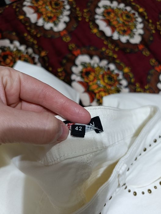 Белые джинсы от Morgan