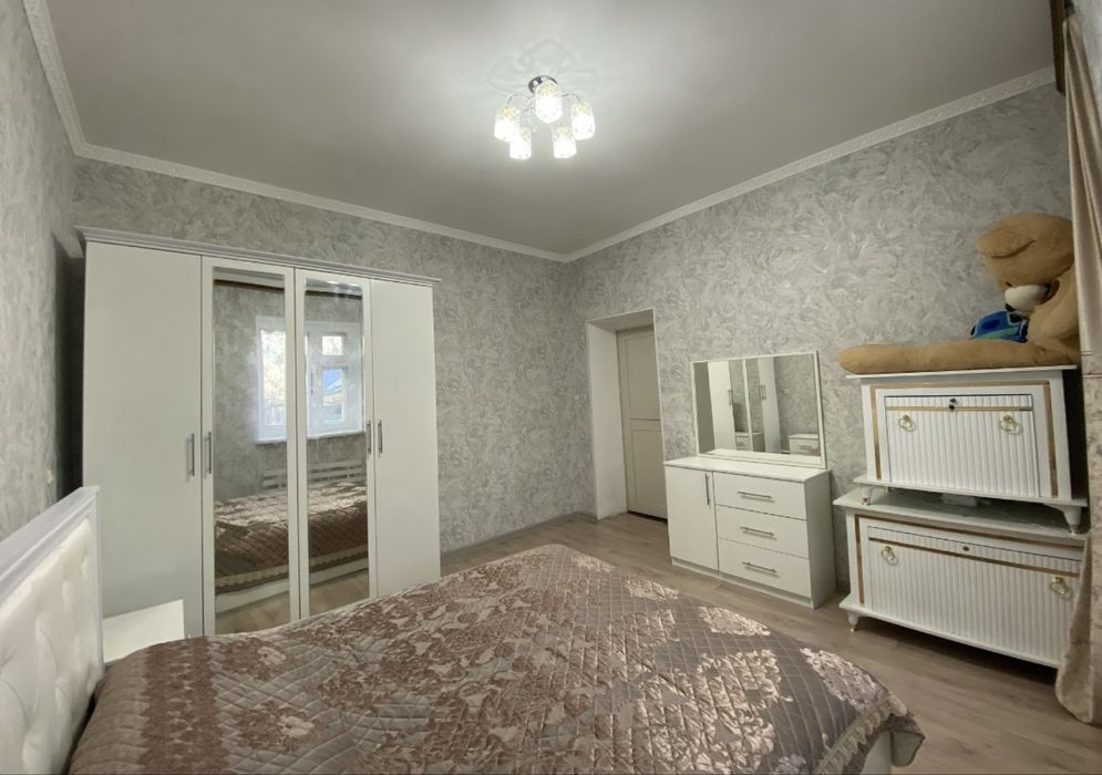 Спальниый гарнитур