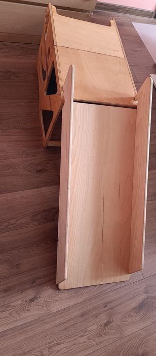 Кула монтесори с пързалка