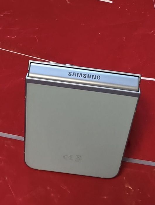 ***512GB Samsung Z Flip 6 Гаранция Технополис 2026г. Mint | Зелен