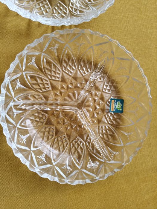 Стъклена чиния / плато