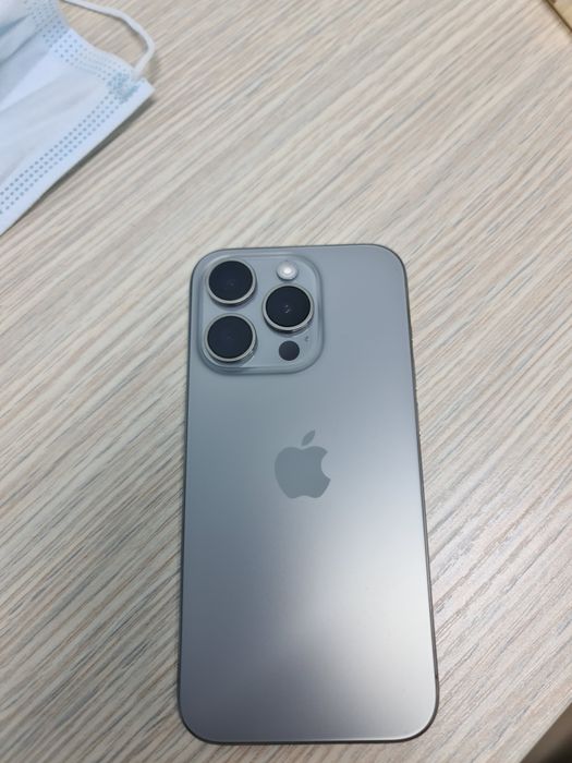 Продам iphone 15 pro titanium
