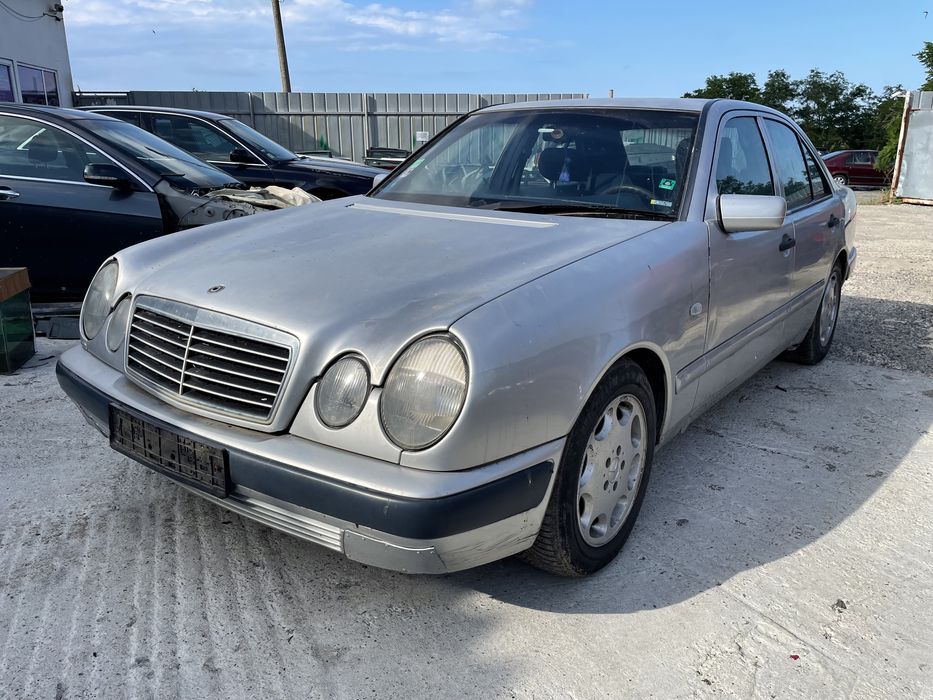 Мерцедес е200 w210 136кс 1997г На Части