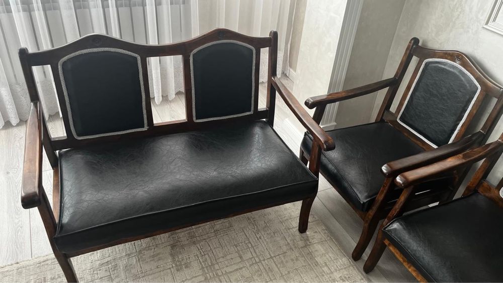 Продам  набор кресел