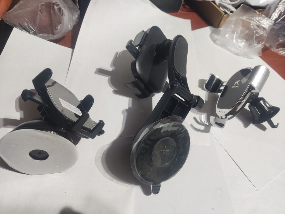 Держатель для телефона в машину