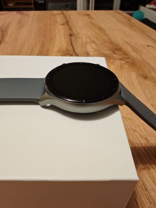 Смарт часовник Amazfit gtr 2e