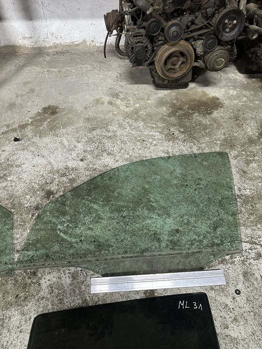 Стекла Mersedes benz ML 163