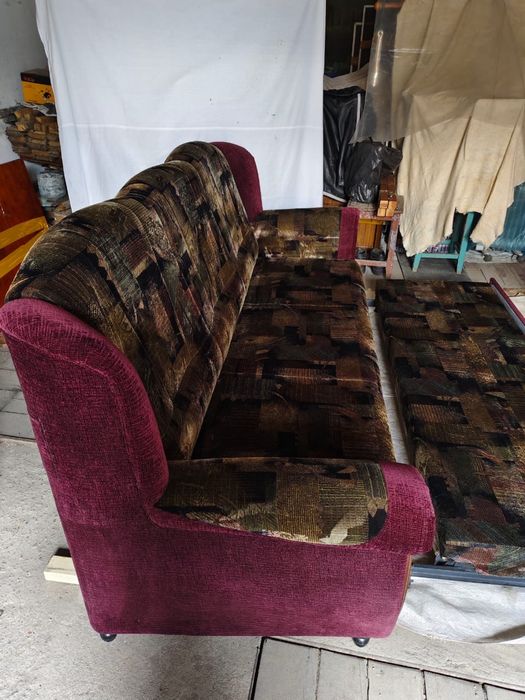 Продам диван в хорошем состоянии