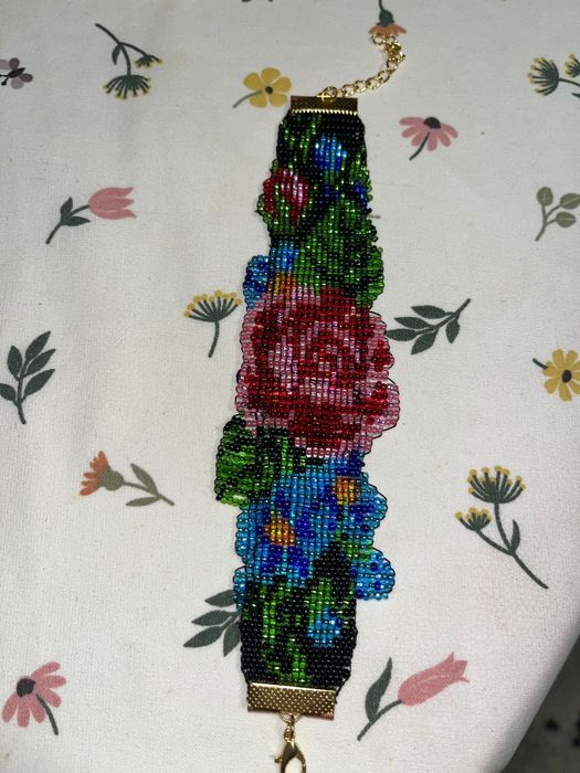 Brațare din margele