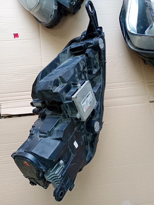 Far faruri xenon Skoda Rapid Fiat 500 Audi A3 BMW X5 E70