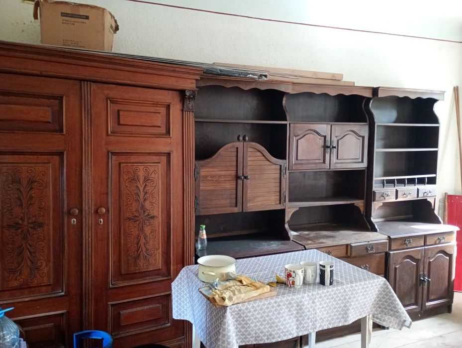 Mobila veche stare foarte buna preț 1600 de lei negociabil