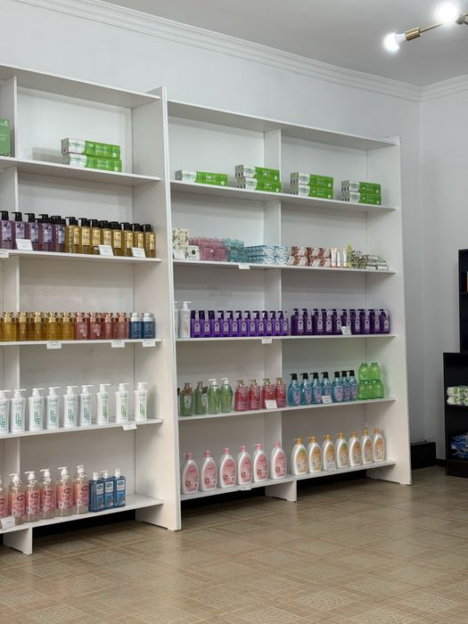 В хорошем состояние шкафы ветриные белые