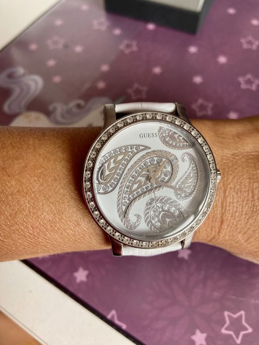 Guess - оригинален часовник / намален/