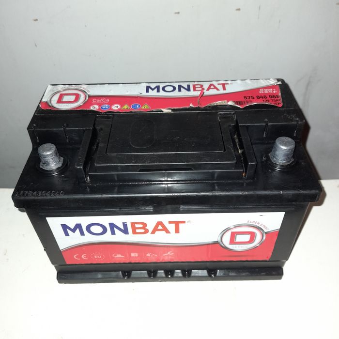 ACUMULATORI =( baterii )auto .