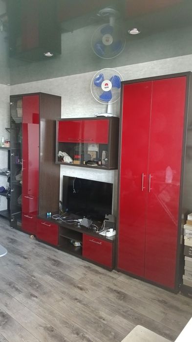 СРОЧНО!  Стенка в зал