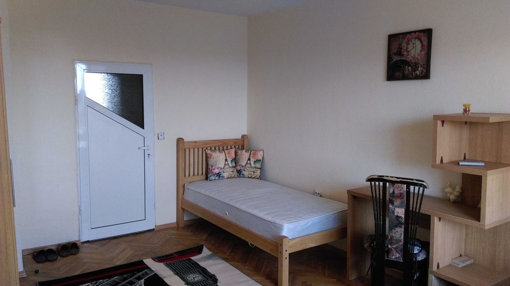 Дава се под наем Четиристаен апартамент в Варна, Център - 118 кв.м за 234.09 € - Снимка #4