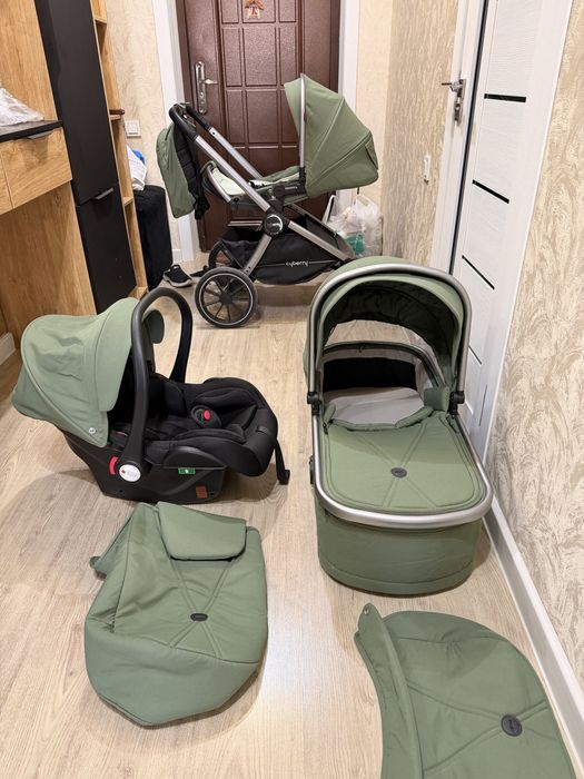 Детская коляска 3/1 cyberry 1 mesyats polzovalis