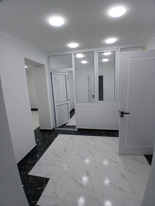 Продается нежылое помещение на цокольном этаже в районе Мирзо-Улугбек