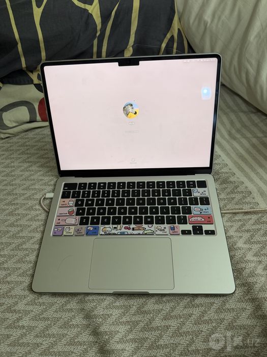 Macbook air 13,6 8/256