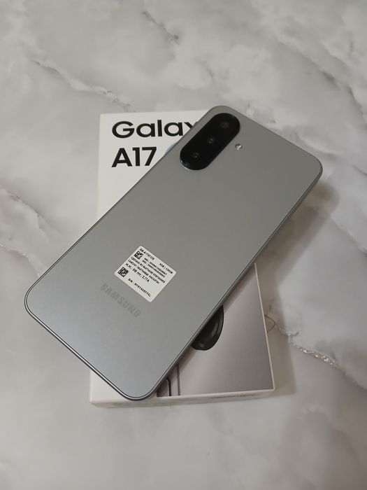Samsung A 17 sotiladi 6/128