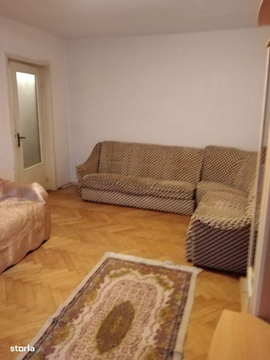 Vând apartament 2 camere cartier Micro 3 orașul Buzău — fotografia 1