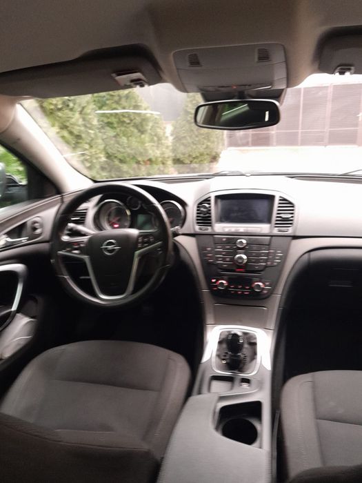 Masina este in stare foarte buna nu fac schimb !!