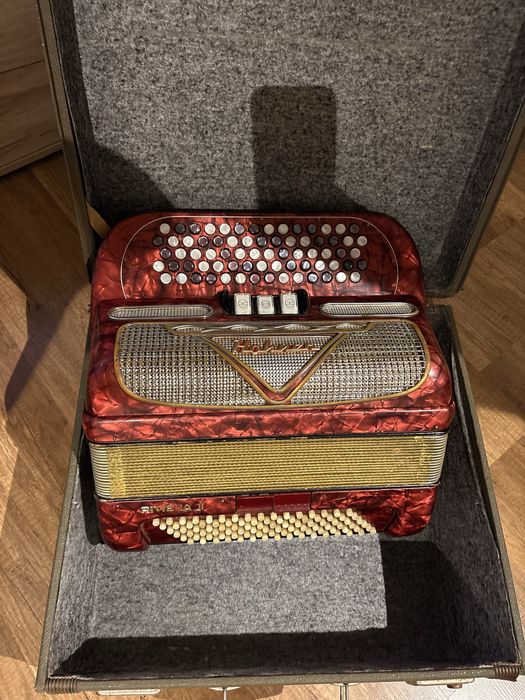 Acordeon Hohner Riviera 2 / 96 başi