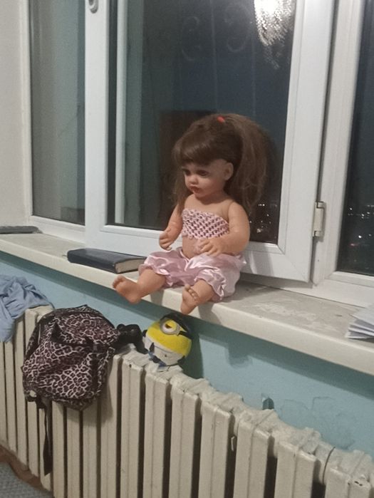 Кукла, машинка большая, игрушки разные