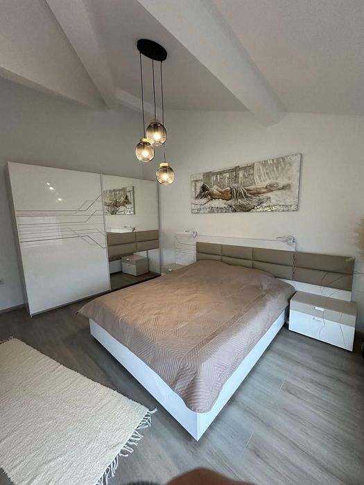 Дава се под наем Тристаен апартамент в Варна, Център - 90 кв.м за 1000 € - Снимка #5