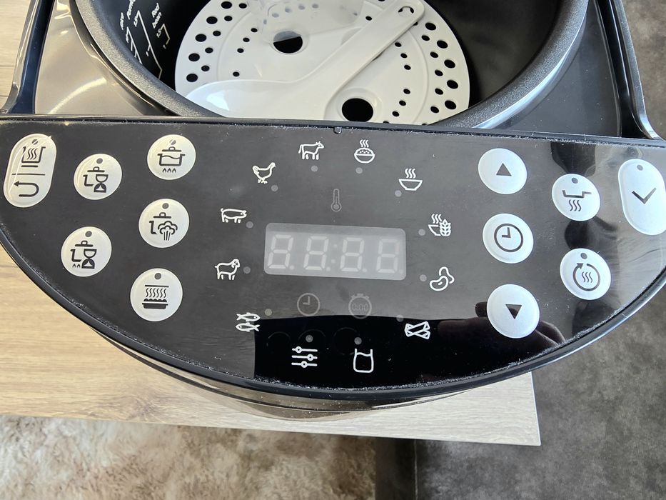 Чисто нов мултикукър Philips