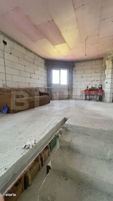 Casa P+1+M, 258 mp, teren 2.000 mp, zona Crucisoara