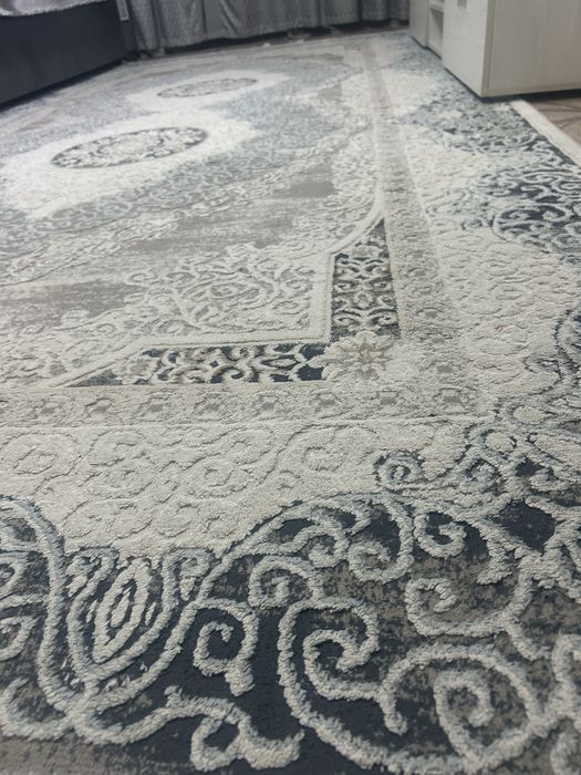 Продам ковер в очень хорошем состояний