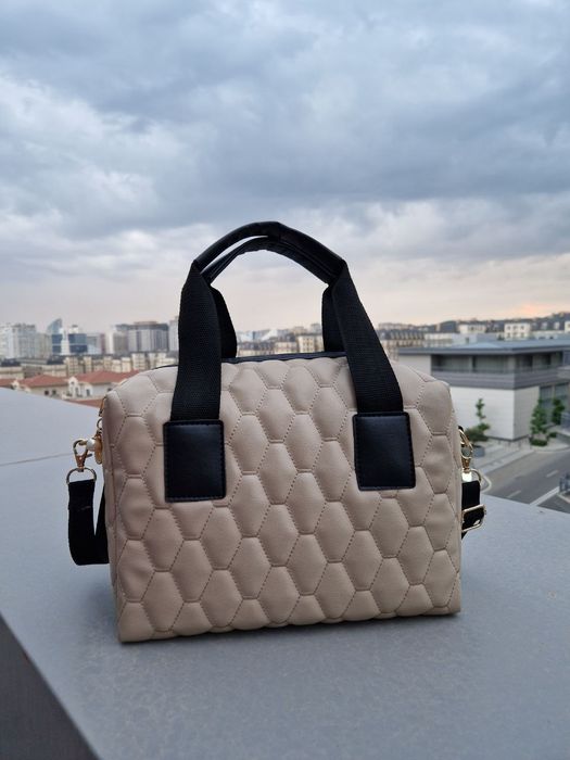 Сумка дутая бежевая