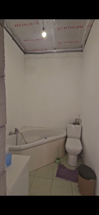 Сантехника б/у ванна и унитаз