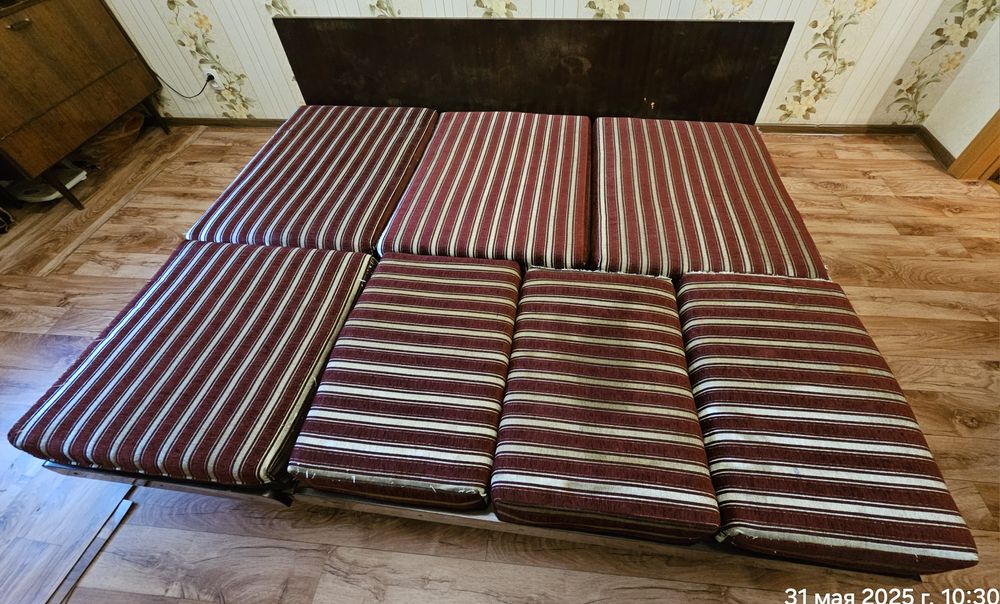 Диван в хорошем состоянии