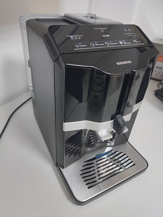 Espresor Siemens EQ 300 cu rasnita ceramica
