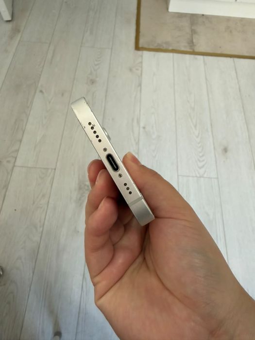 Продам или обменяю iphone 16e