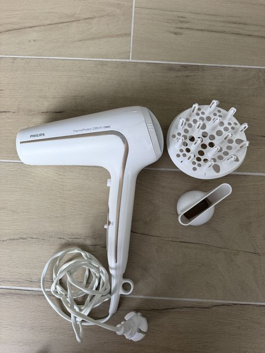 Uscator Philips cu doua accesorii