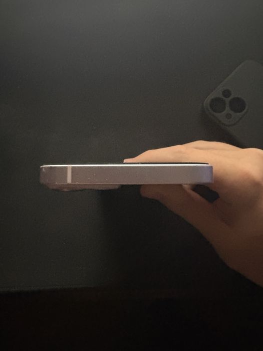 Iphone 13 Само с външни забележки