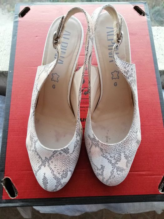 Кожени дамски обувки ALPINA на висок ток