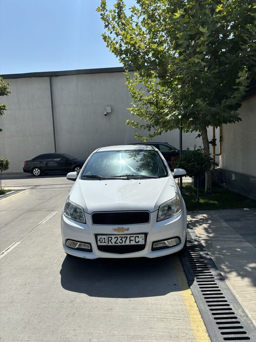 nexia 3 mexanika sotiladi