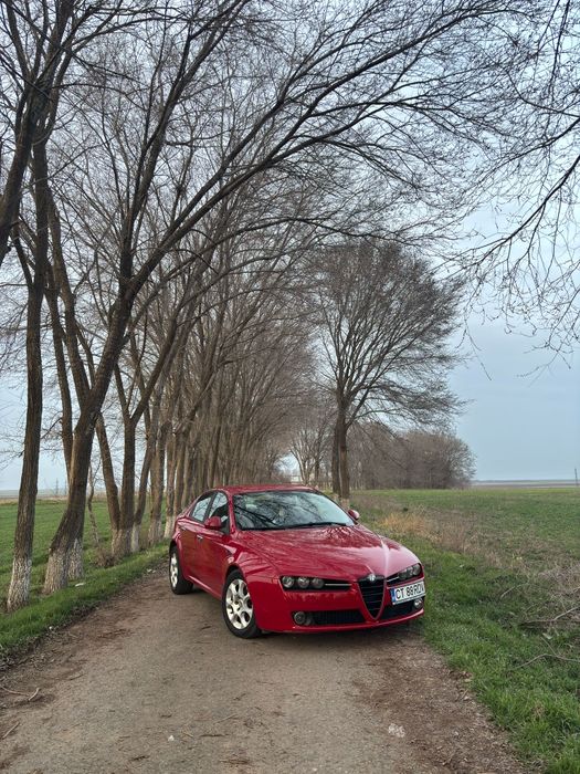 Vând Alfa Romeo 159