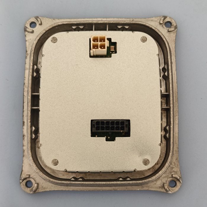 Баласт модул за фар/дневни светлини led на Mercedes W221 фейс 2009-