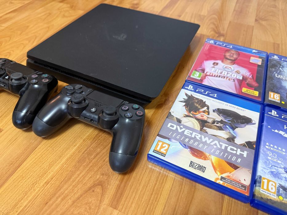 [ PS4 > 1000GB PlayStation 4 Slim с 2 джойстика и 4 игри